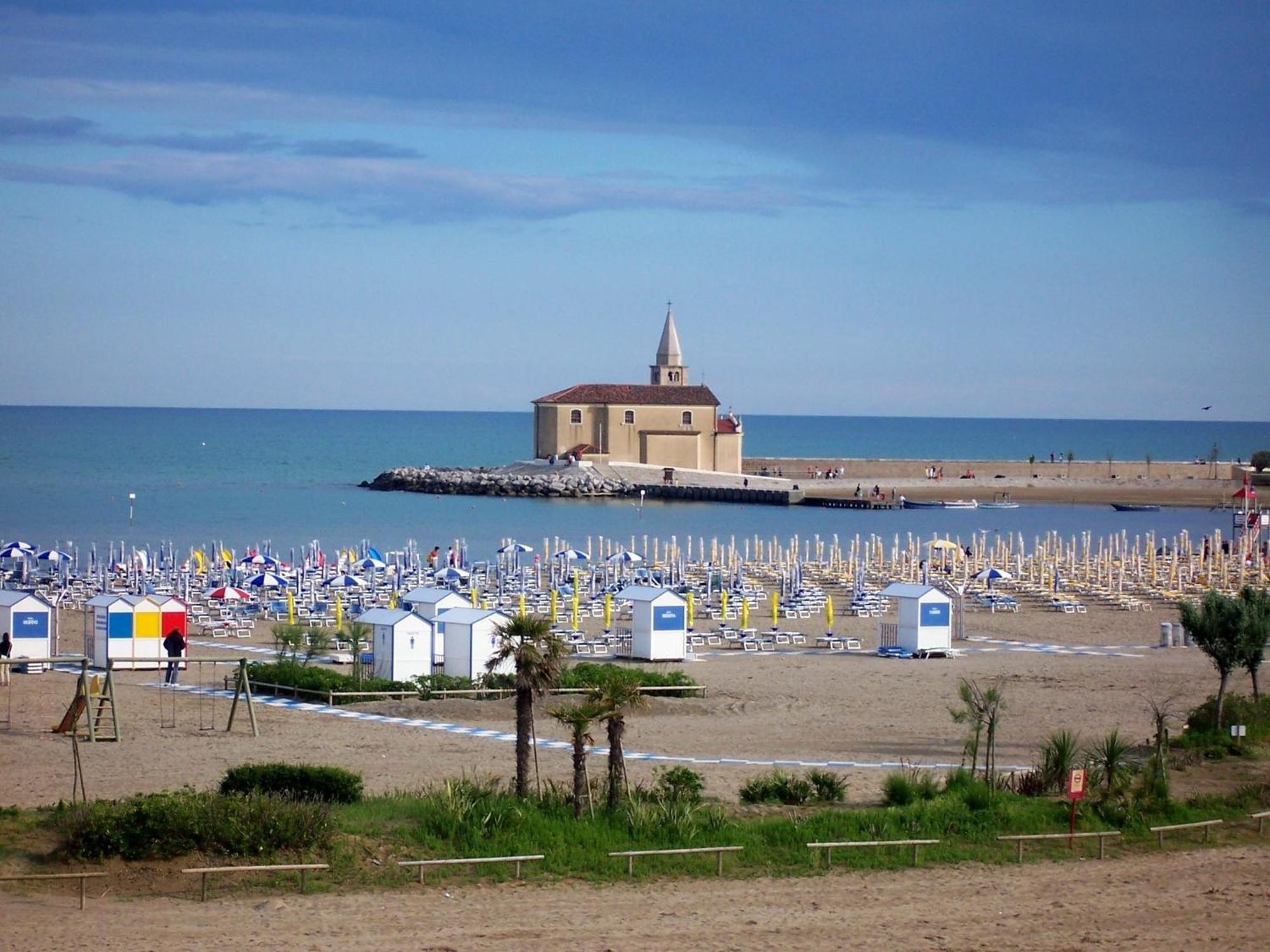 Hotel Sanremo Caorle Kültér fotó